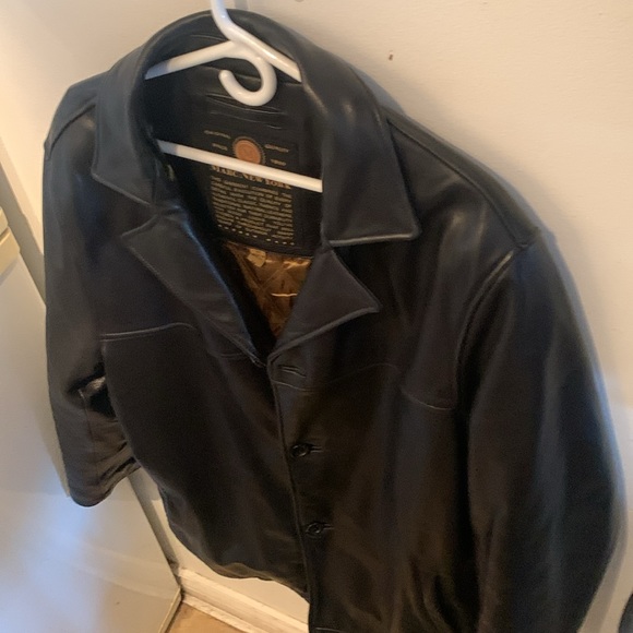 Stunning Andrew Marc Pure Leather shell Jacket w/ Golden inner lining absolute🔥 - Picture 2 of 9